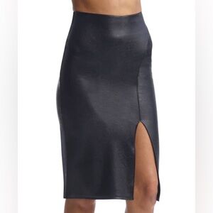 Commando faux leather side slit skirt